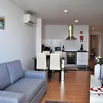 Ocean Blue Apartment *